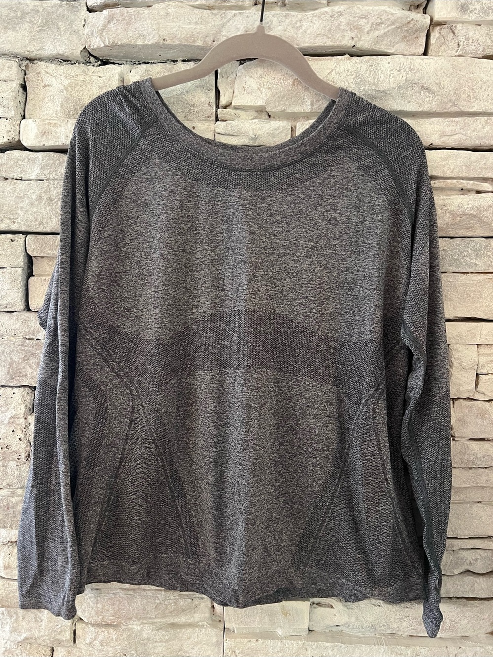 Athleta Momentum  Gray Heathered Performance Top Size 1X